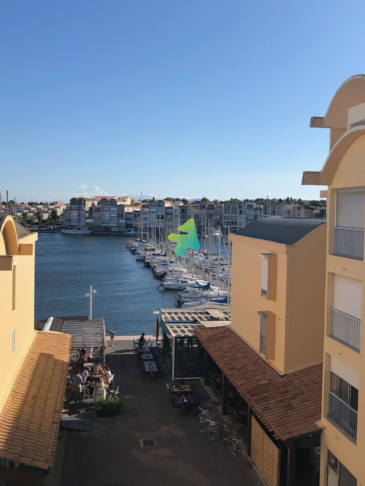 Vente AU C UR DU PORT AVEC TERRASSE PLEIN SUD vente-au-c-ur-du-port-avec-terrasse-plein-sud